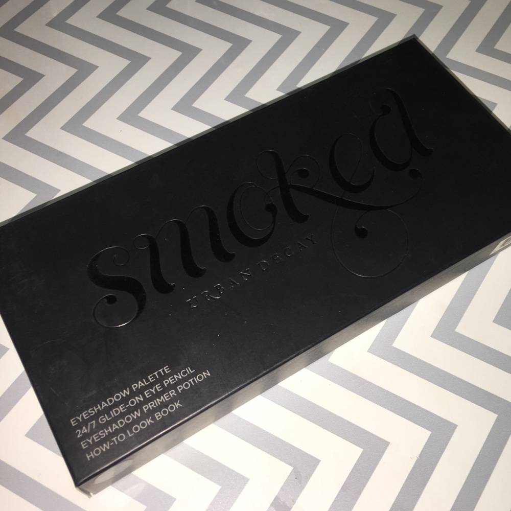 🔻SOLD🔺 Urban Decay Smoked Palette - Picture 2 of 3